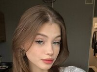 Discover AliceDallis VIP show