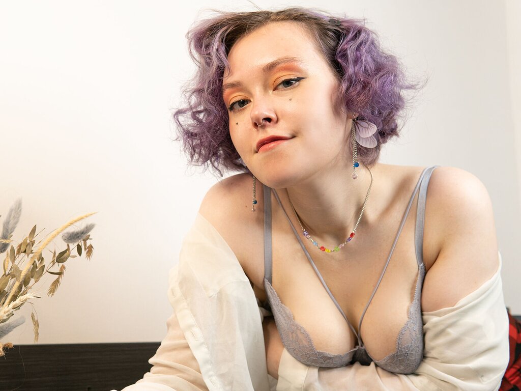Discover BettyMint VIP show