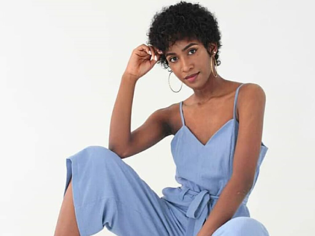 Discover HasanaSmith VIP show