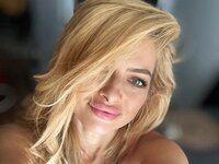 Discover RonieParker VIP show
